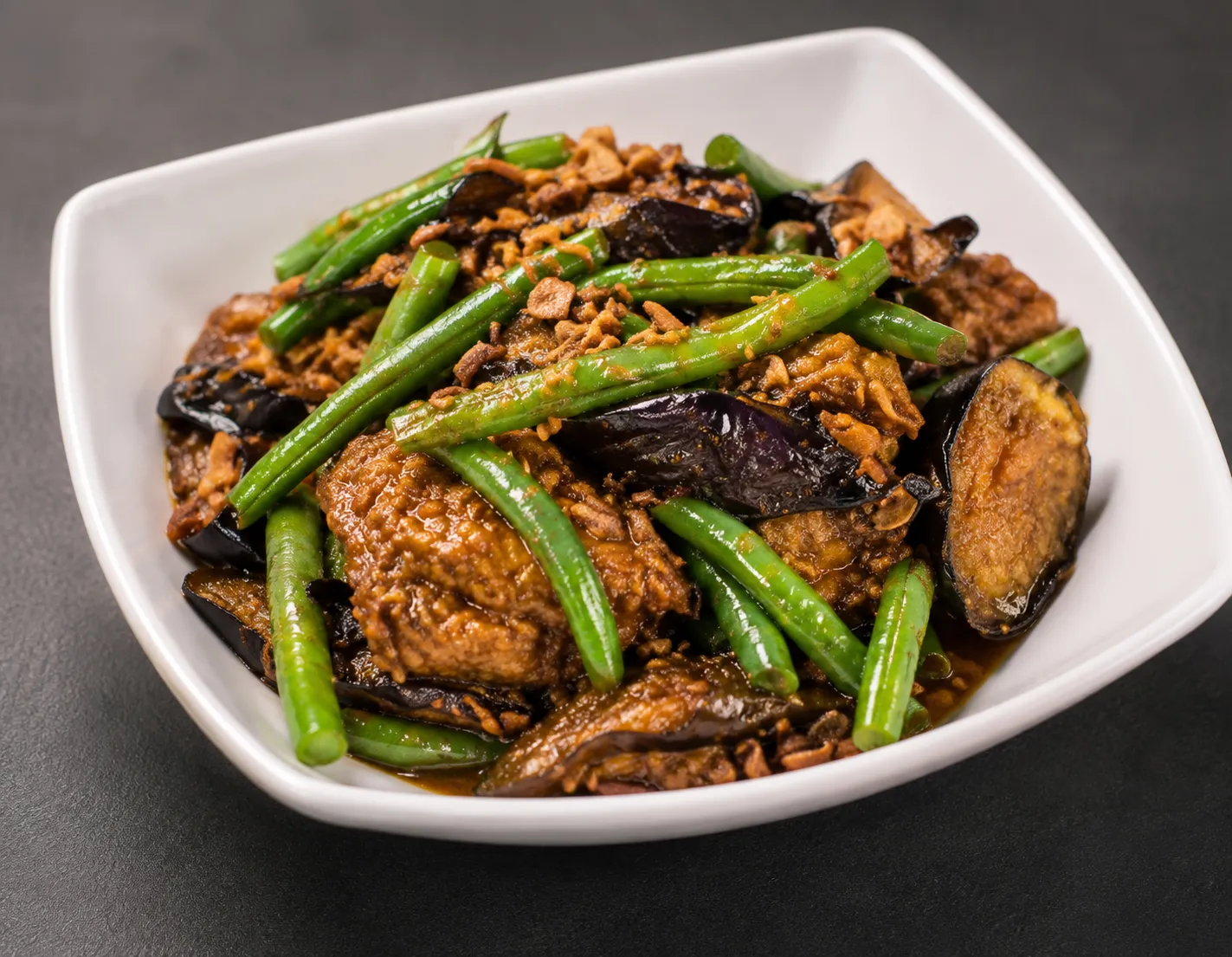 Mar's Sisig McPhillips private event space for family gatherings and large parties in Winnipeg